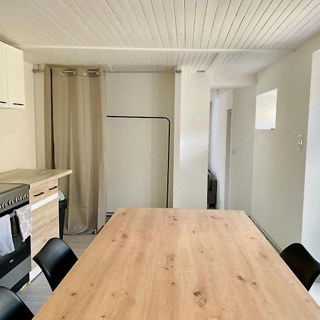 Agreable Maison De Village Avec Balcon Roiffieux Exteriér fotografie