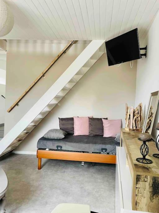 Agreable Maison De Village Avec Balcon Roiffieux Exteriér fotografie